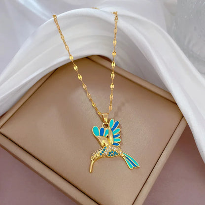 Hummingbird Pendant Necklace – Nature-Inspired Elegance