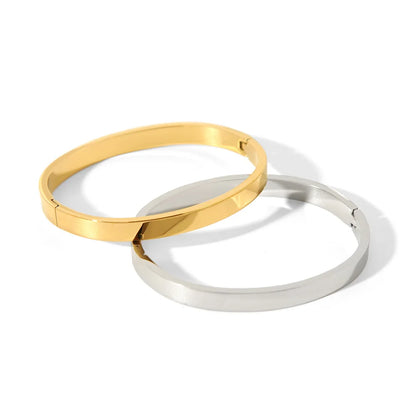 Minimalist 18K Gold Stainless Steel Bangle – Elegant & Waterproof